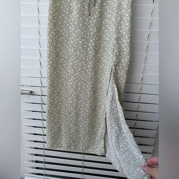 Abercrombie & Fitch Slip Dress M Green Floral Midi Smocked Dainty Slit M Cottage - Picture 6 of 14